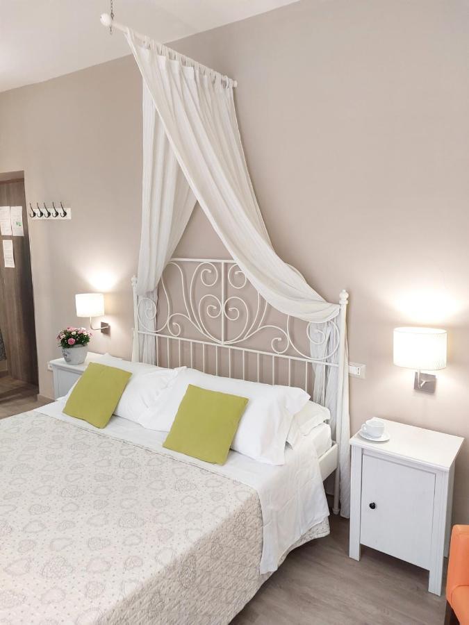 Sweet Home & Wellness Affittacamere Nettuno Exteriör bild