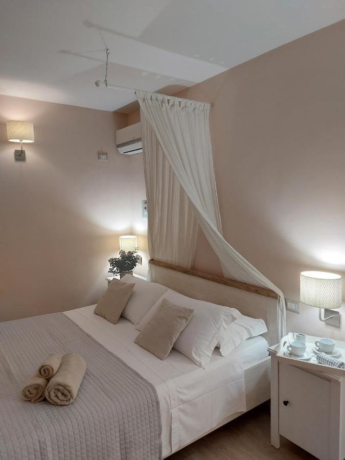 Sweet Home & Wellness Affittacamere Nettuno Exteriör bild