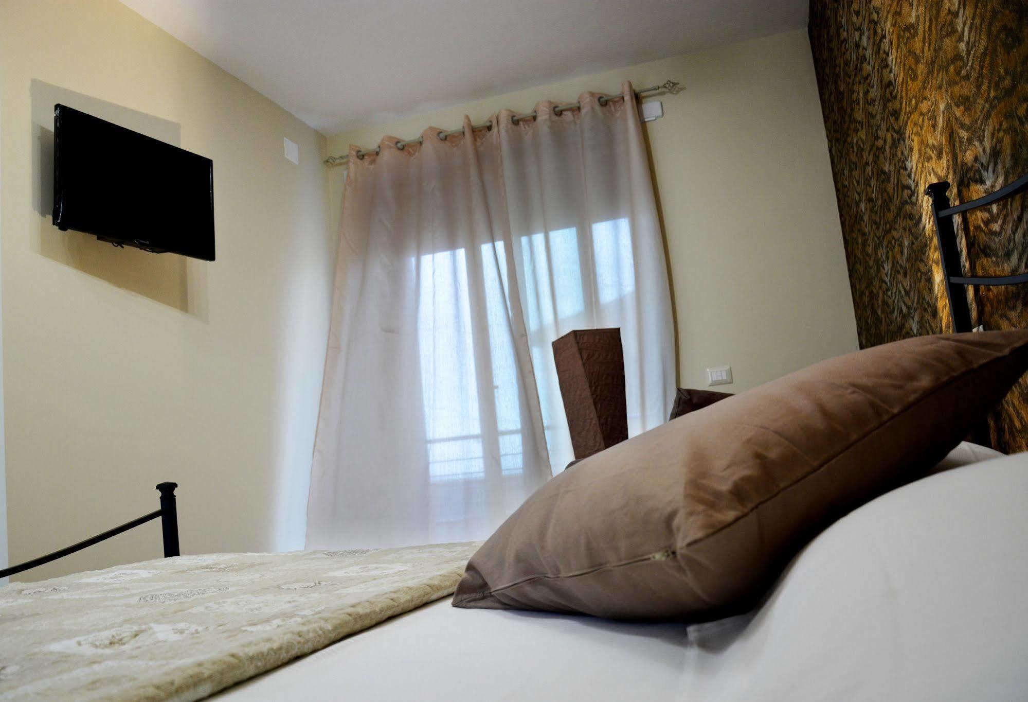 Sweet Home & Wellness Affittacamere Nettuno Exteriör bild