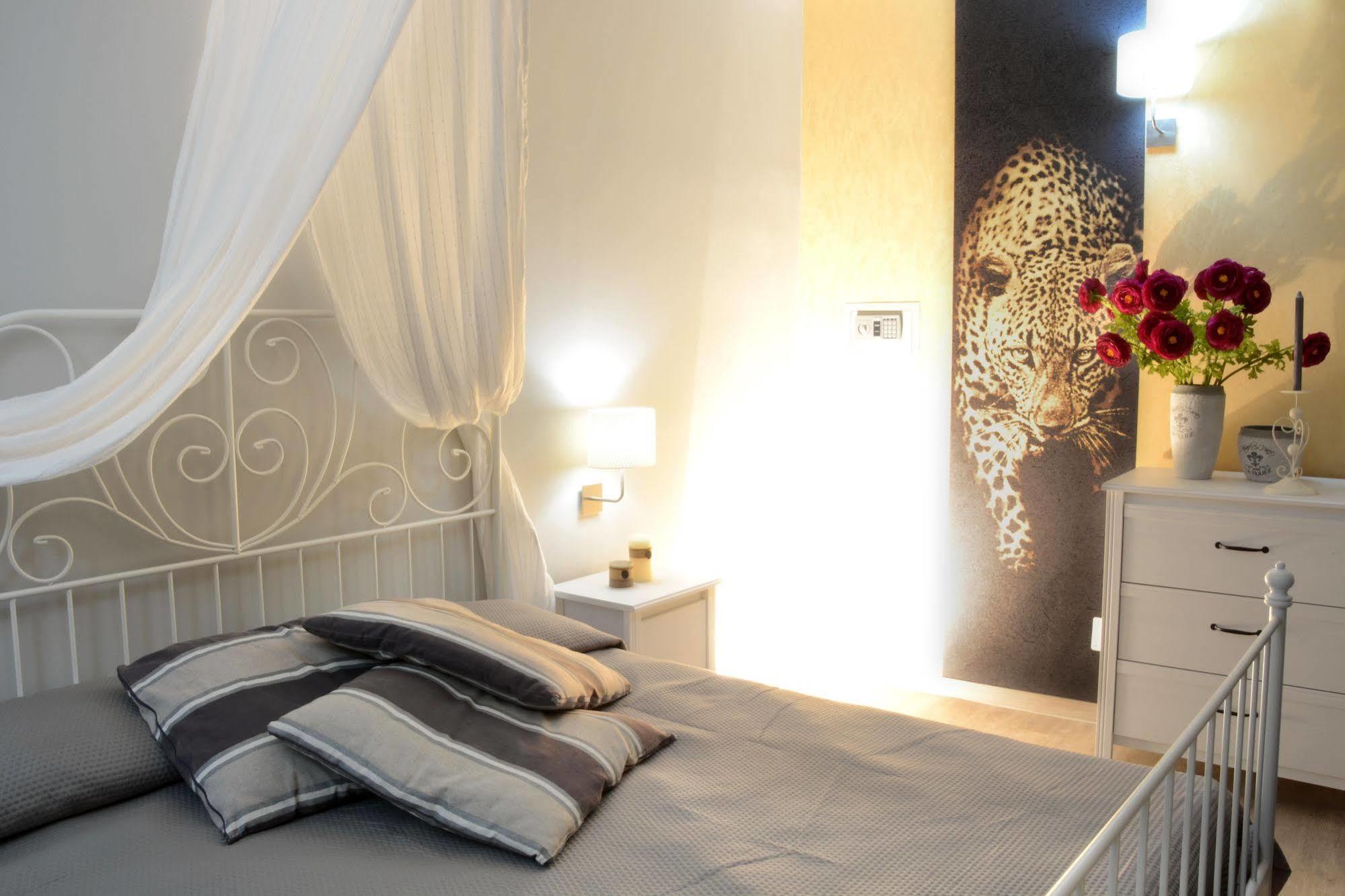 Sweet Home & Wellness Affittacamere Nettuno Exteriör bild